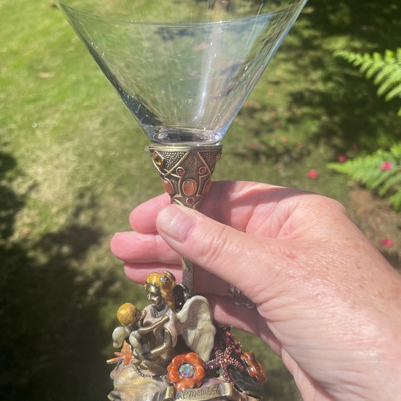 Kirk’s Folly Remember Angel Goblet/martini glass - Picture 5 of 10